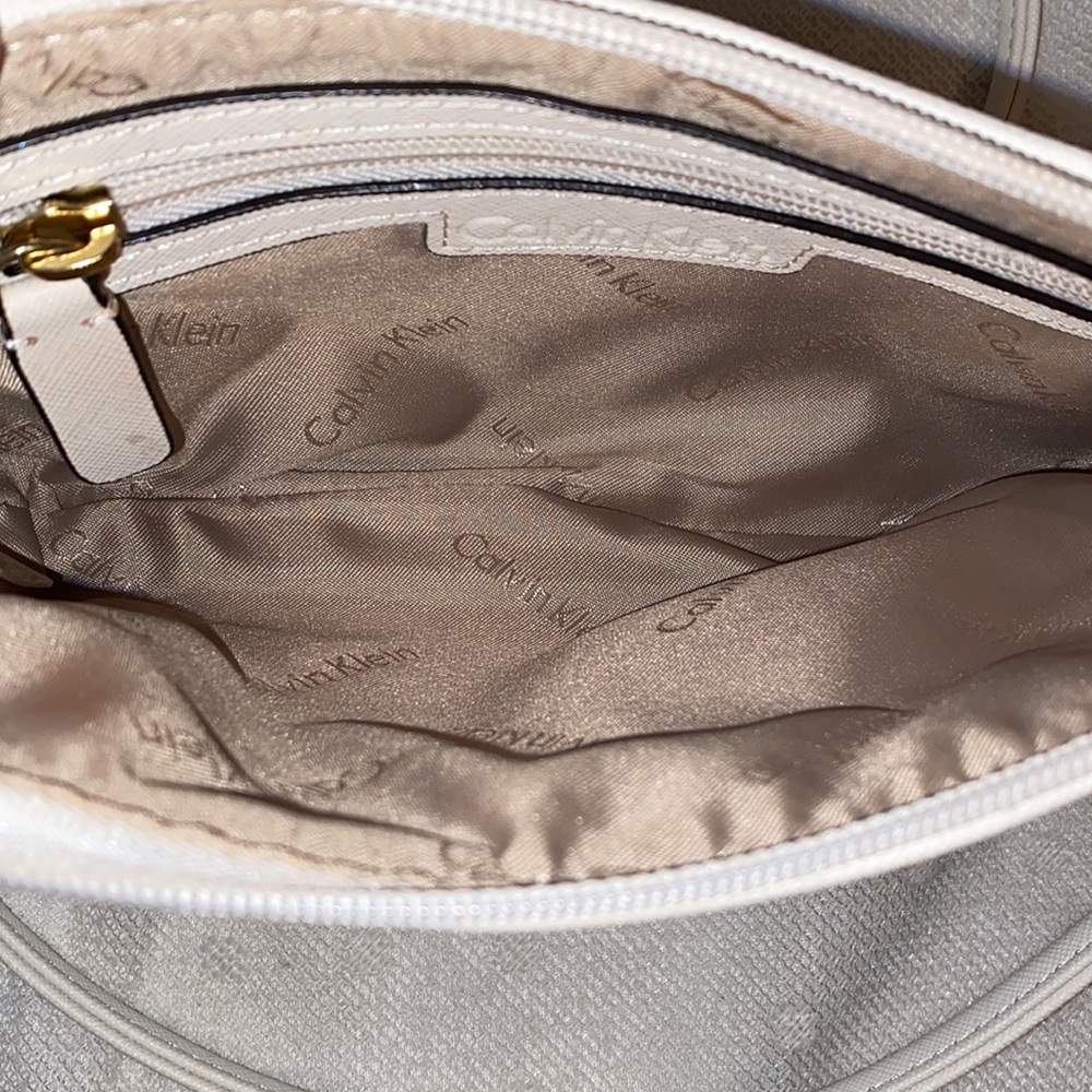 *SOLD*Calvin Klein Hayden Saffiano Crossbody - Picture 10 of 12